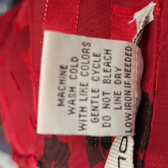 Notations Red Black Floral Romantic Academia Sheer Bell Sleeve Blouse Size M - Picture 11 of 12